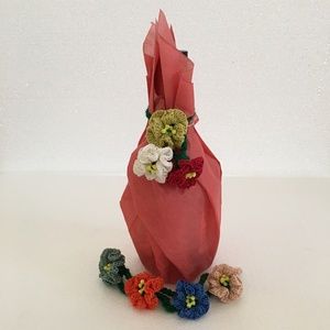 Crochet flower decor for gift bottles